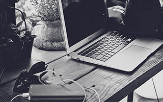 中国九游体育-英雄联盟 冠军争夺战白热化 TES与RNG强强对话，白热是哪个技能