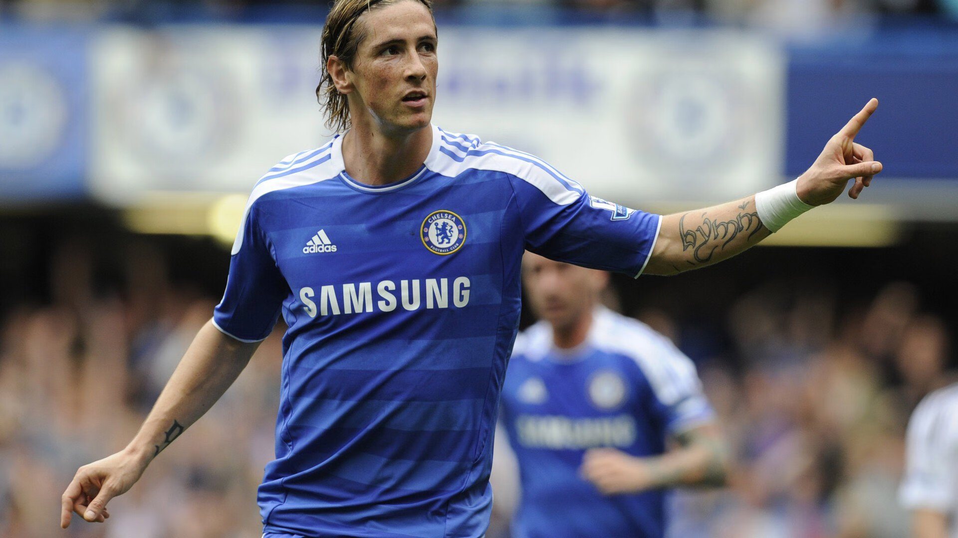 热血对决：最激烈的季后赛经典比赛，热血对抗